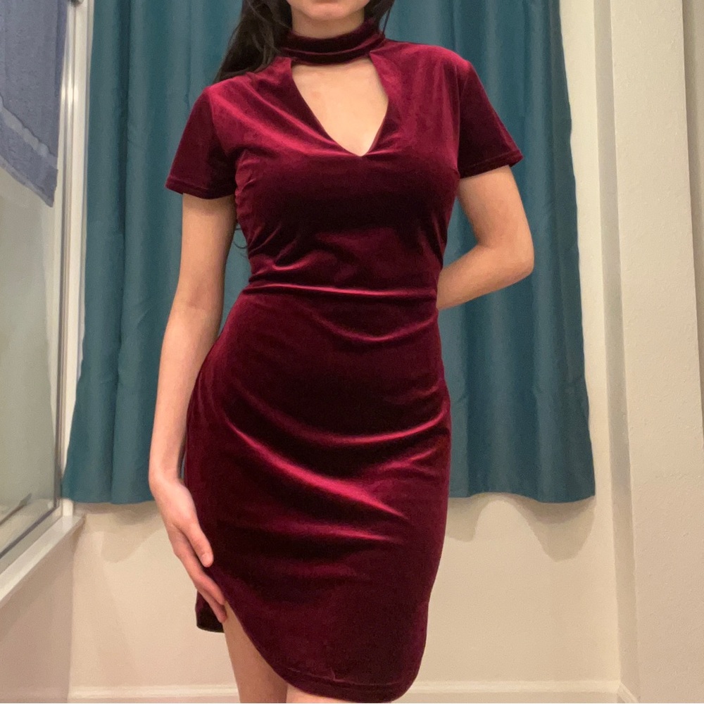Red Velvet Dress w-Keyhole detail